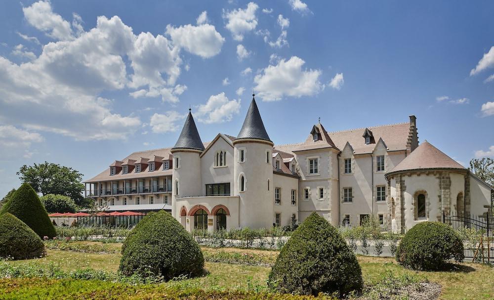 Chateau Saint-Jean, Relais & Chateaux Монлюсон Экстерьер фото